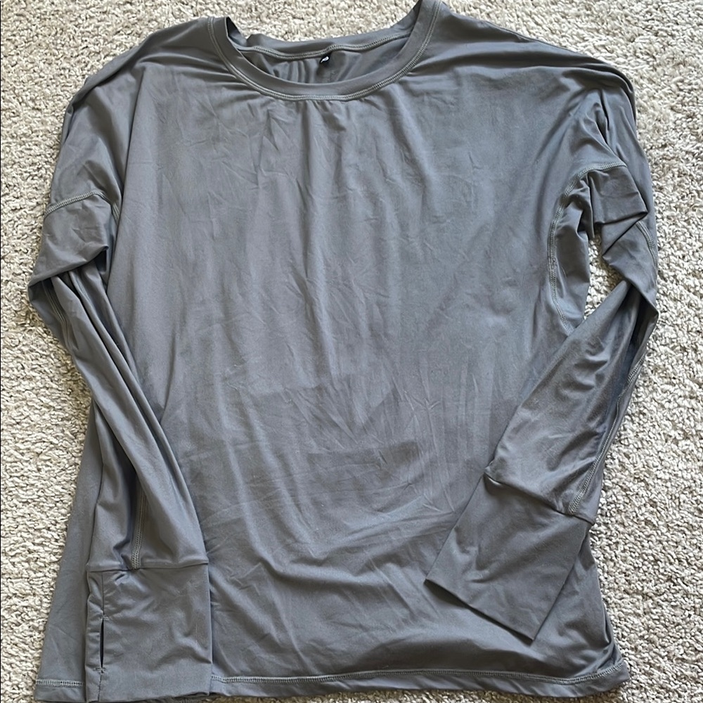 P’tula Women’s Gray Long Sleeve Shirt